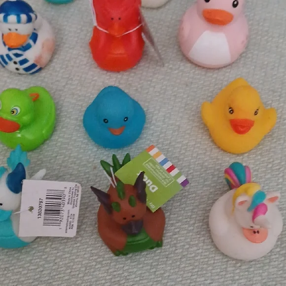 Collectible 23 Rubber Duck Set - Assorted Colors And Bag - Picture 8 of 9